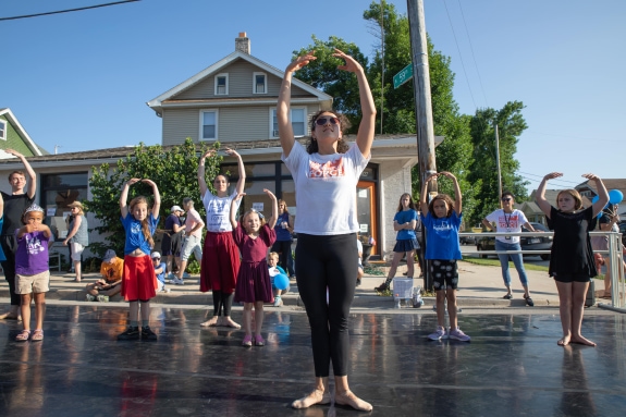 Ballet Beat classes take on the streets of Milwaukee