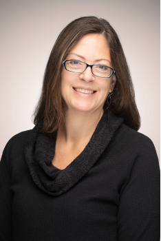 Rachel Howell Headshot