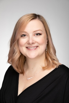 Christy Siebers Headshot